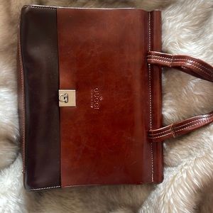 Womens vintage Gucci bag